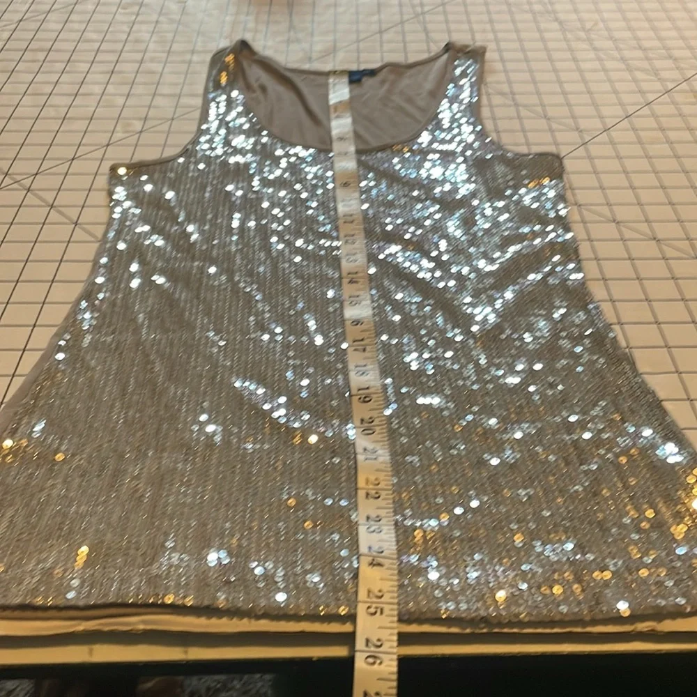 Gap silver sequin sparkly tank top, size medium - Picture 8 of 8